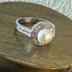 Elegant Silver Pearl Ring- Touchstone Crystal